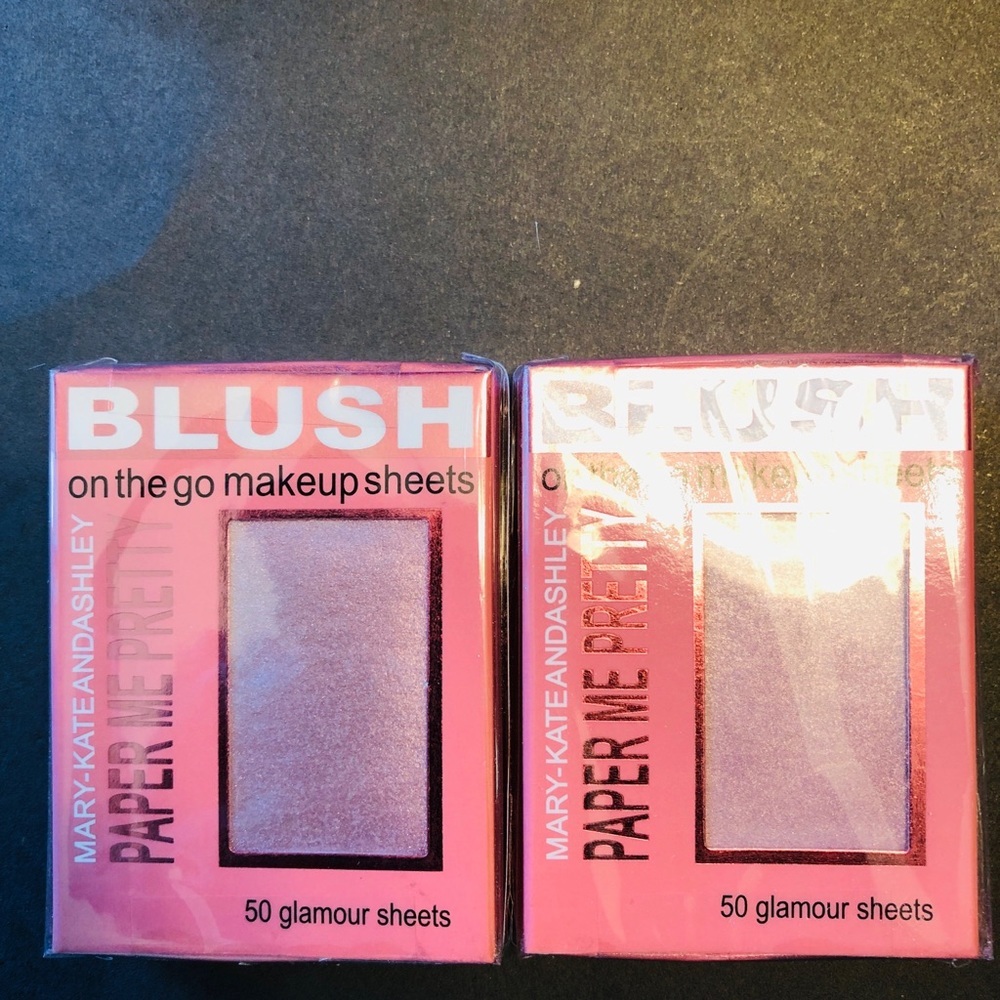 Mary-Kate and Ashley blush makeup sheets! 2pk